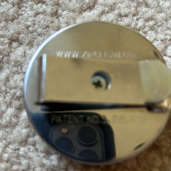 New Vintage Crown royal Retractable Belt keychain - Picture 5 of 5